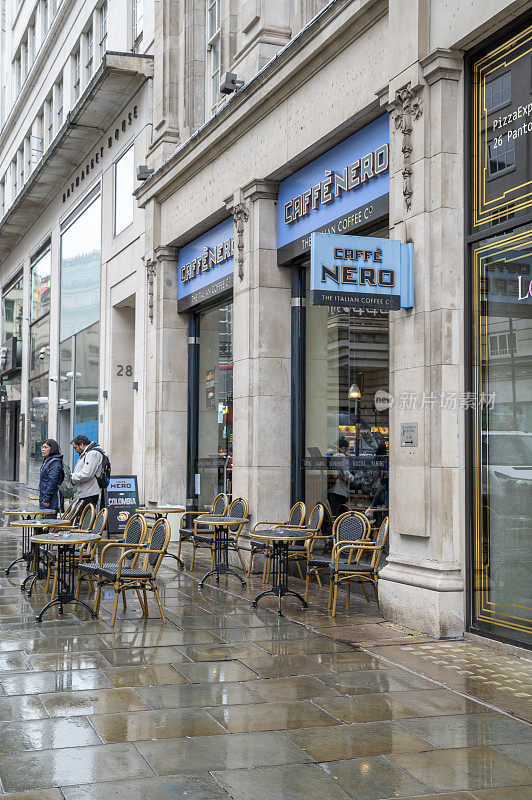 伦敦的Caffe Nero咖啡店外观。英国。